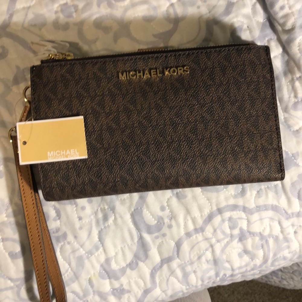 Michael Kors Wristlet